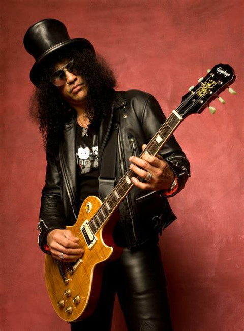 Photo of guitarist Slash
