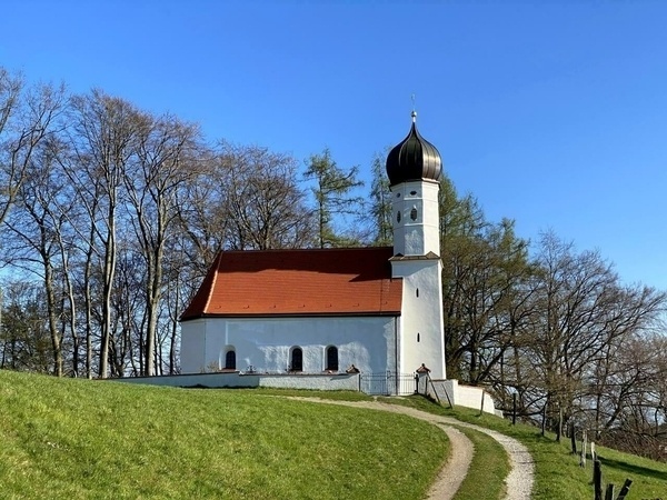 Oben angekommen, bei der Kirche St. Michael
