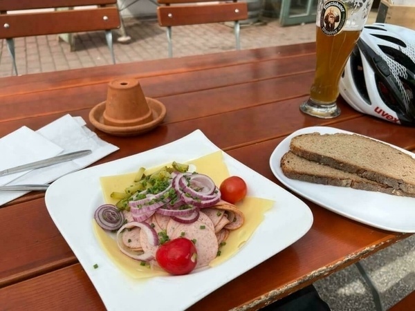 Schweizer Wurstsalat im Kloster Schäftlarn